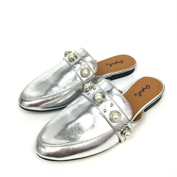 Qupid Silver Mules - Picture 3 of 4